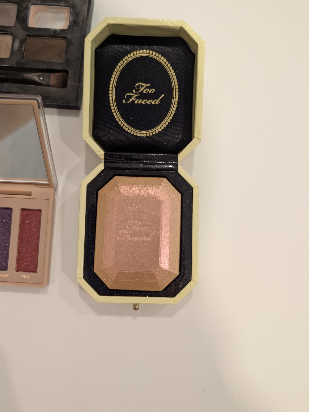 Assorted Women’s Makeup Set - Picture 4 of 6